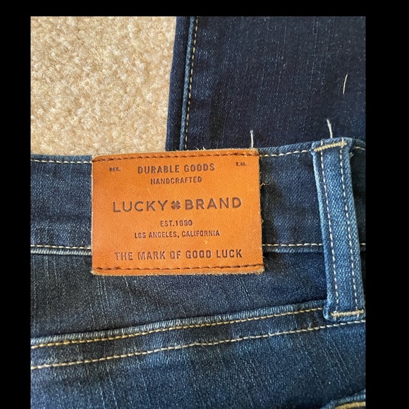 Lucky Brand Ankle Boot Cut Jeans - Picture 4 of 4